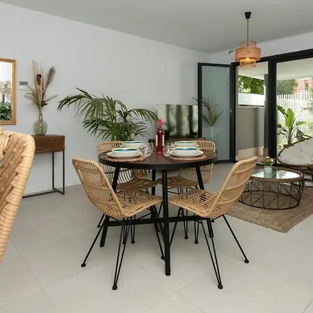 Apartamento De 1 Con Piscina Y Gimnasio Comunitarios Lägenhet Estepona